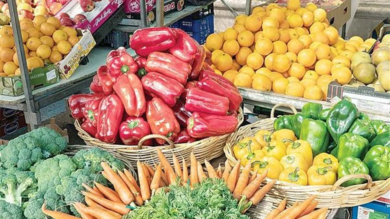 ارتفاع سعر الليمون يضغط على سوق الخضار في العبور اليوم الخميس 11 ديسمبر 2025